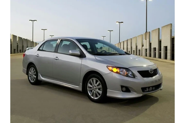 $9500 : Toyota Corolla 2010 LE 4dr S image 1