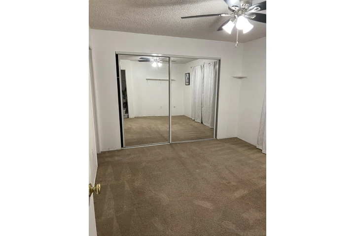 $950 : Rento recámara / baño privado image 2