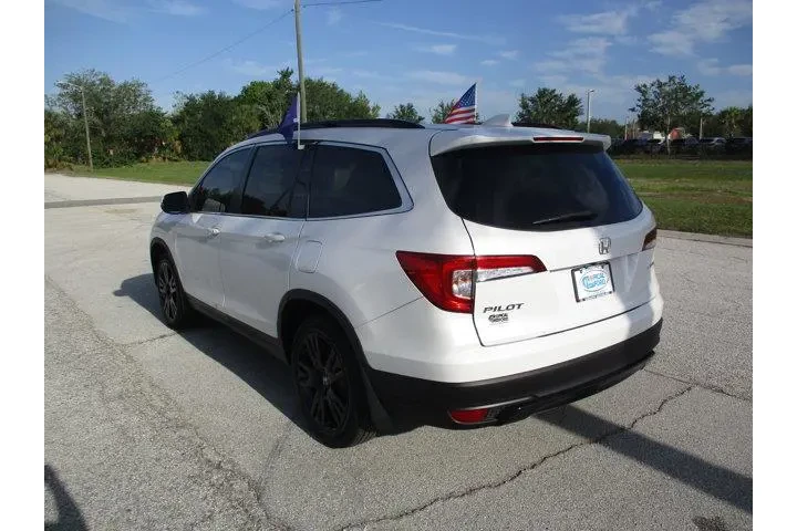 $28495 : Honda Pilot 2022 SE 4dr SUV image 5