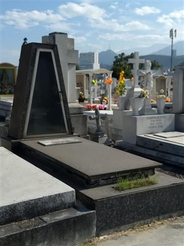 $150000 : LOTE FUNERARIO PANTEÓN CARMEN image 2