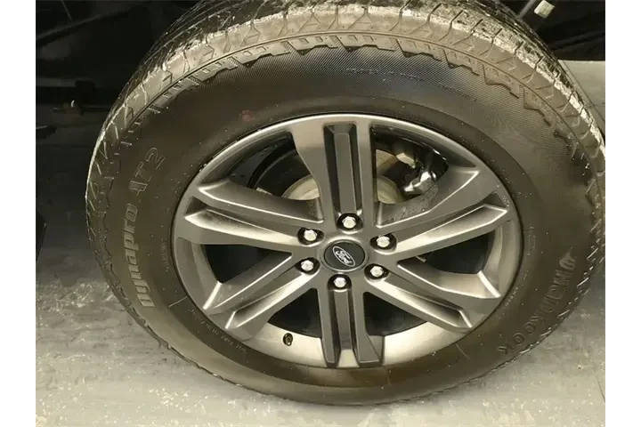 $39845 : Ford F-150 2023 4x4 XLT 4dr image 9