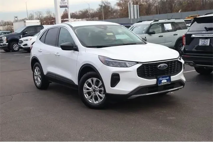 $20950 : Ford Escape 2023 AWD Active image 2