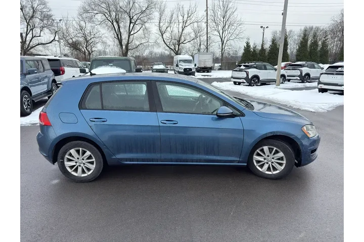 $6346 : Volkswagen Golf 2017 TSI S 4 image 9