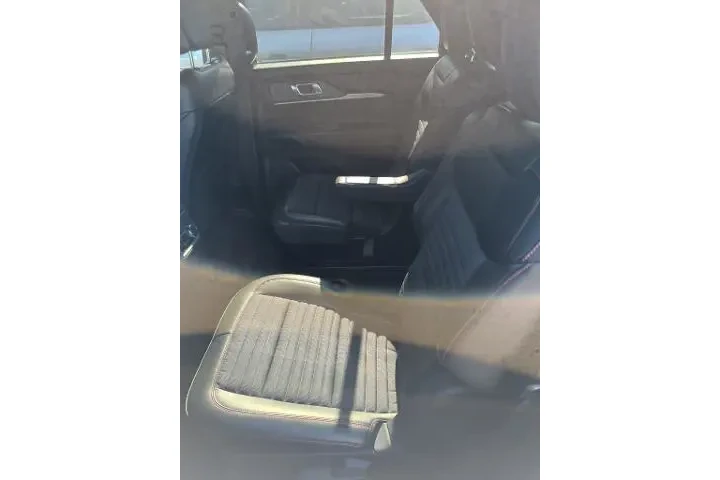 $38379 : Ford Explorer 2025 AWD ST-Li image 9