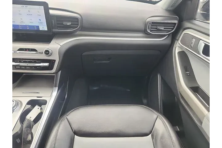 $31990 : Ford Explorer 2023 AWD XLT 4 image 10