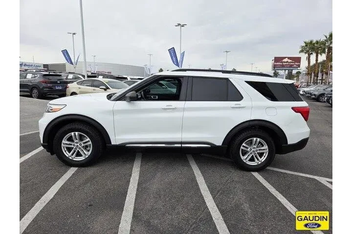 $25563 : Ford Explorer 2021 XLT 4dr S image 4
