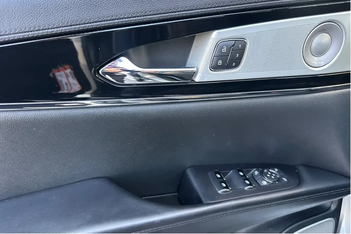 $39900 : Lincoln Nautilus 2022 AWD Re image 10