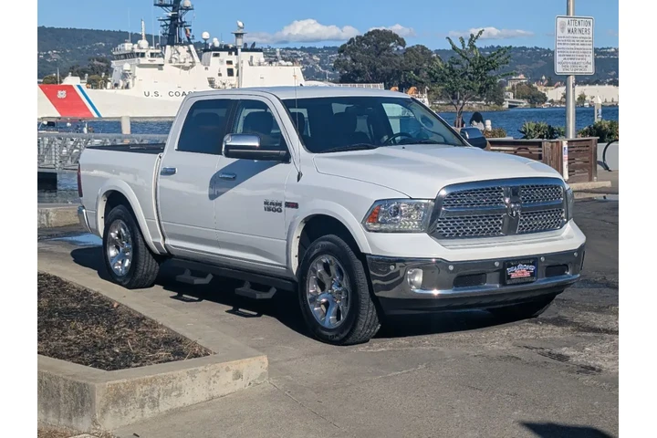 $17988 : 2015 1500 Laramie image 4